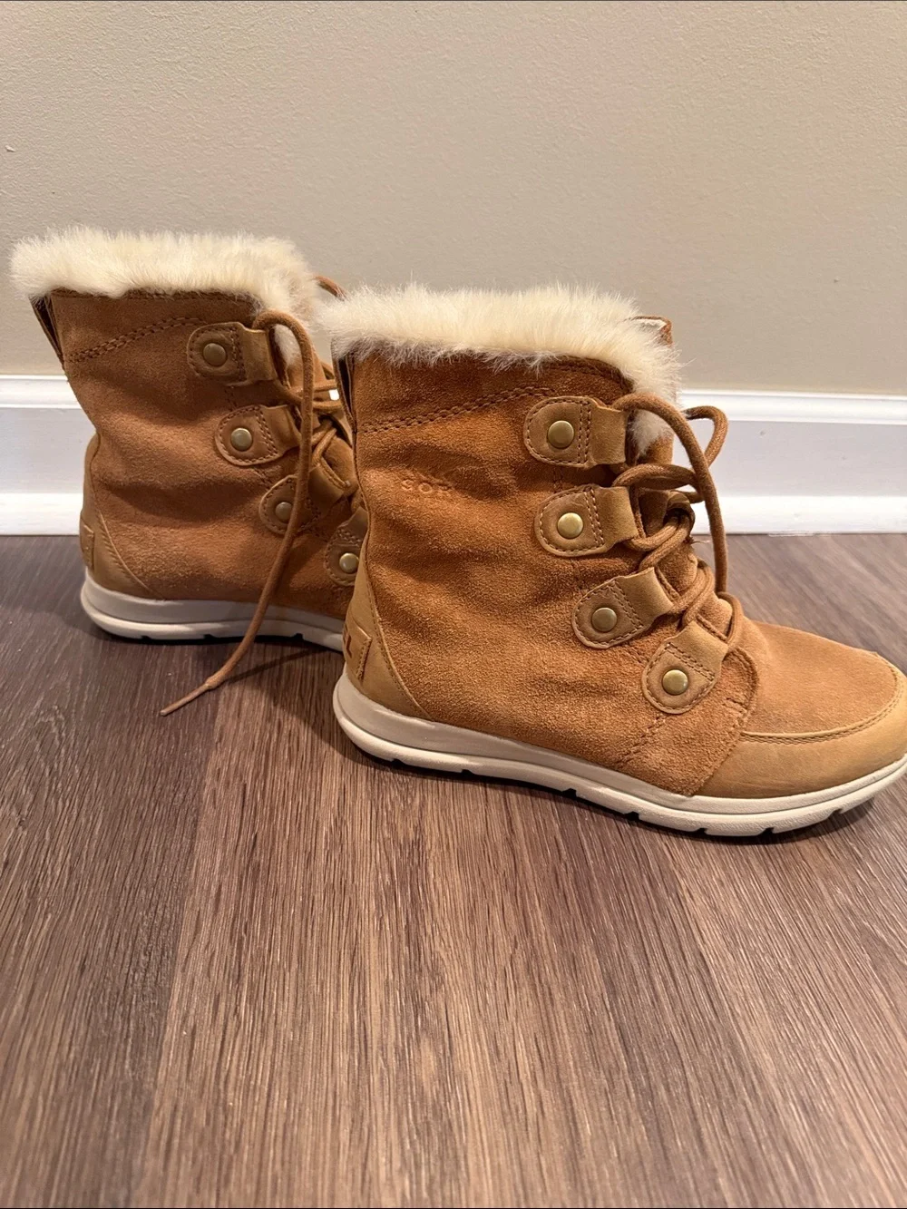 Sorel Women's Tan Suede Faux-Fur Collar Winter Boot